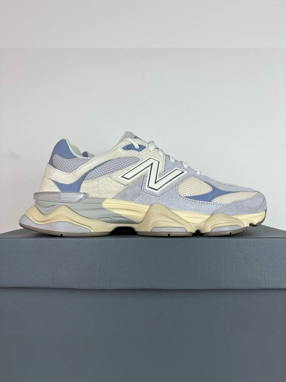 New Balance 9060 Sneakers